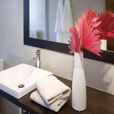 Puerto Del Carmen Sleeps 6 Pool Wifi T691337 Vila *